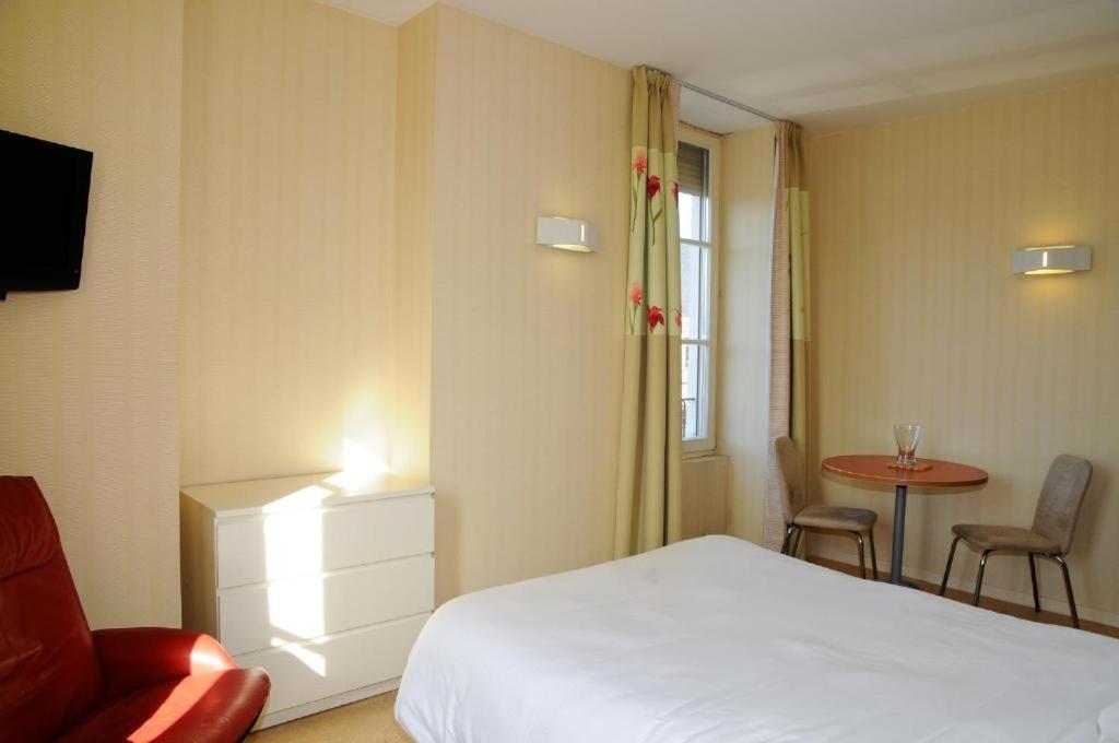 Garden & City Luxeuil Ex Le Metropole Et Les Thermes Номер фото