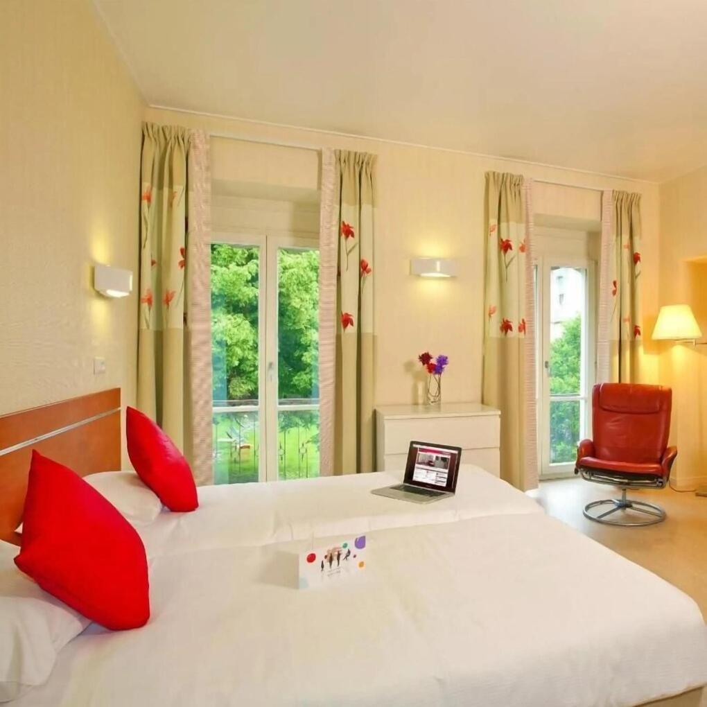 Garden & City Luxeuil Ex Le Metropole Et Les Thermes Номер фото